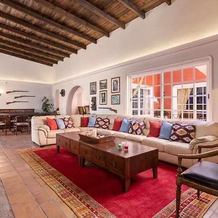 Willa Karat Hacienda Miranda