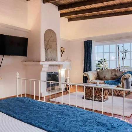 ヴィラ Karat Hacienda Miranda Charco del Pino