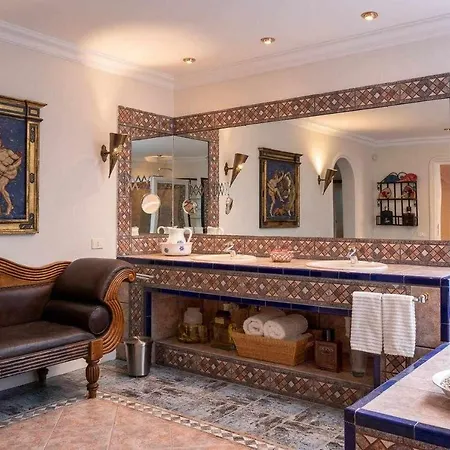 Karat Hacienda Miranda * Charco del Pino