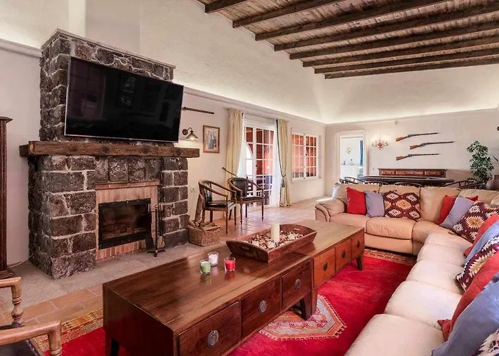 Willa Karat Hacienda Miranda